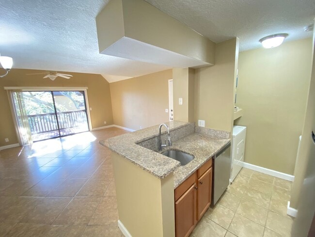 345 Lakepointe Dr, Altamonte Springs, FL 32701 - photo 6