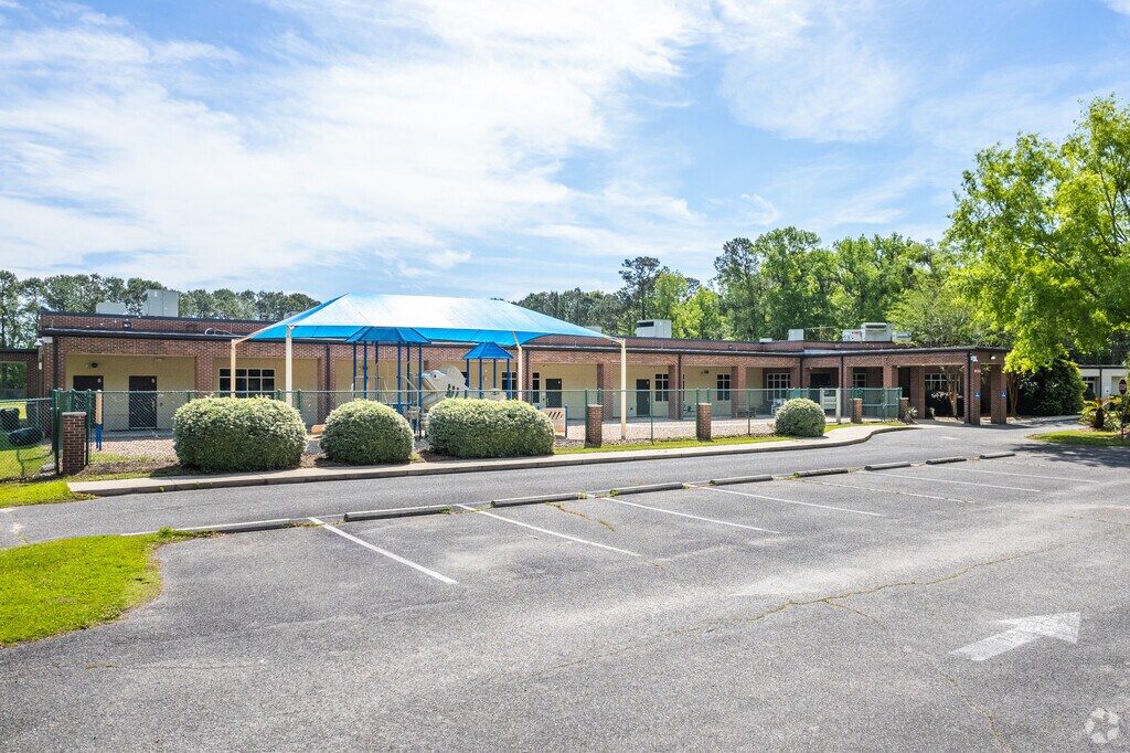 Edith L Frierson Elementary School on Wadmalaw Island