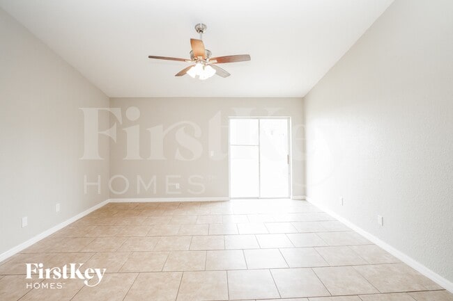 211 Grouper Ct, Kissimmee, FL 34759 - photo 2