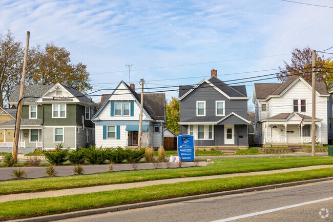 Colorful craftsman houses are popular in the East Hamilton neighborhood.