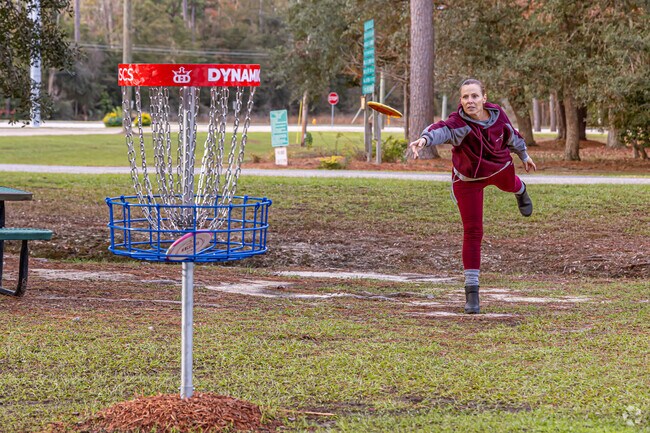 Catch a round of Ultimate Frisbee at Fritchie Park.
