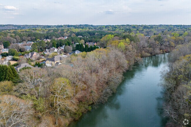 Warsaw’s adjacency to the Chattahoochee River offers residents fantastic opportunities for engaging in various water sports activities throughout the year.