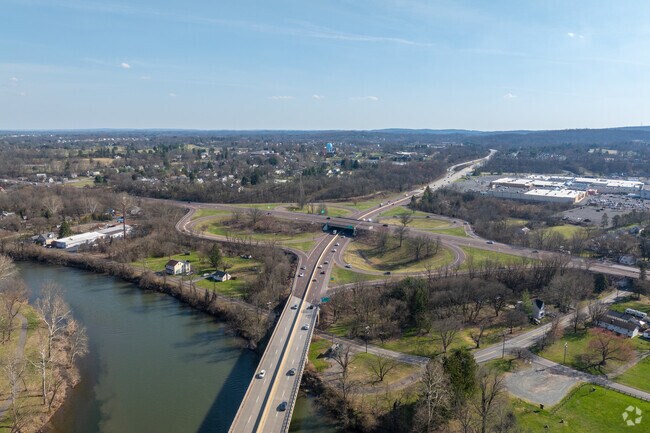 Benjamin Franklin Highway makes commuting from North End a breeze.