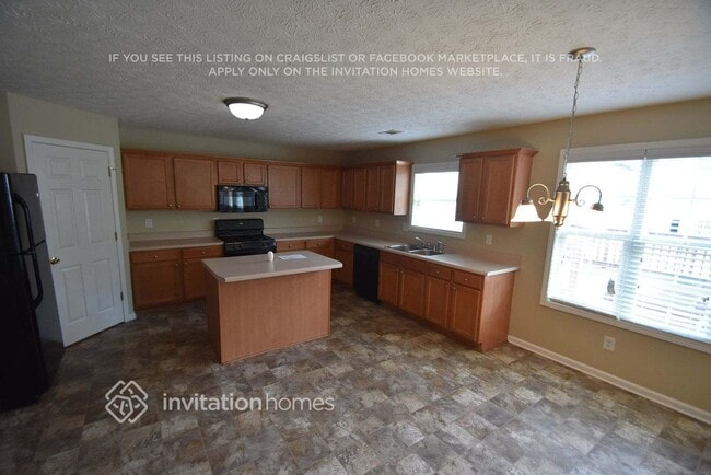 3019 Rusticwood Dr SW, Snellville, GA 30078 - photo 3