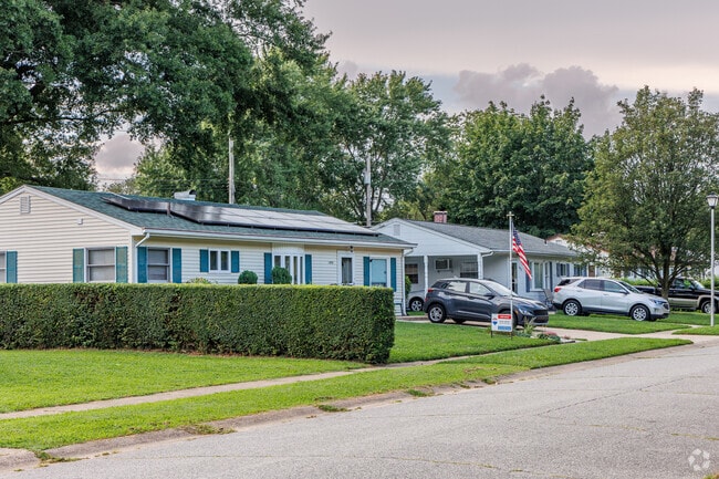 Home styles in Rodney Village include ranchers.