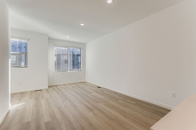 15332 W 69th Place, Arvada, CO 80007 - photo 3