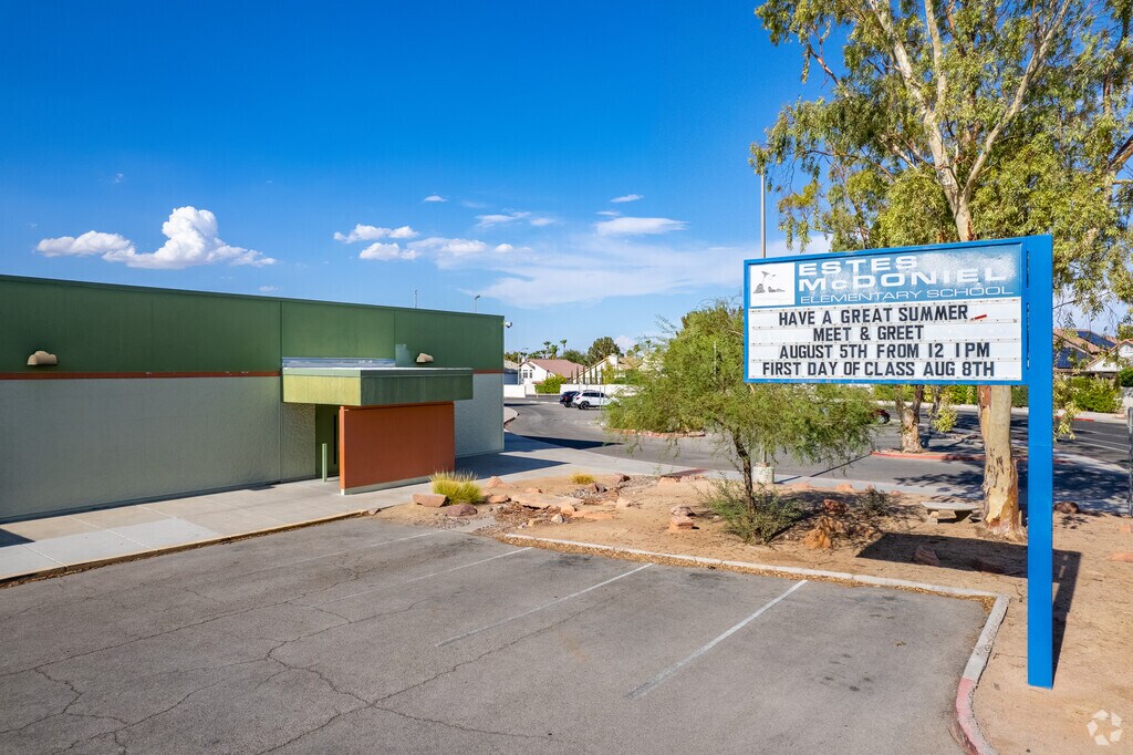 Estes M Mcdoniel Elementary School sign welcomes students.