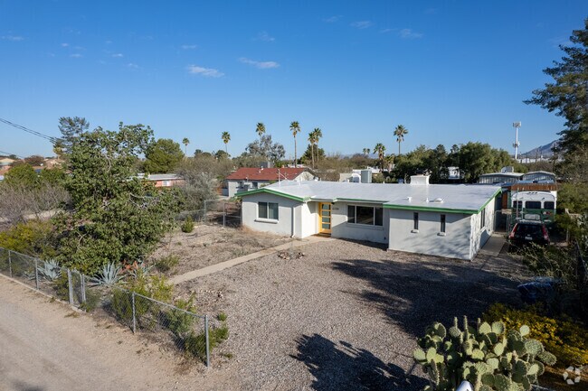 An updated Midcentury home in Mountain View, Tucson, AZ.