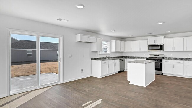 1351 Mosser Dr, Columbia, SC 29203 - photo 5