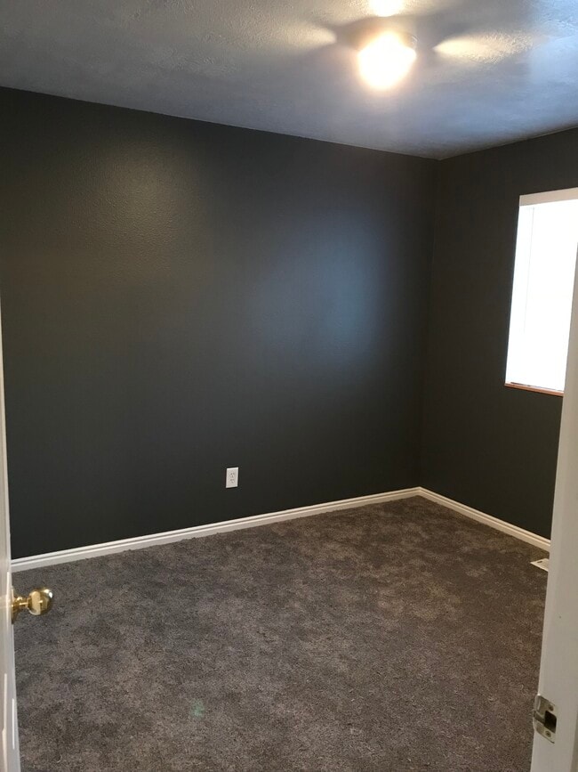 434 W 7th St, Ogden, UT 84404 - photo 3