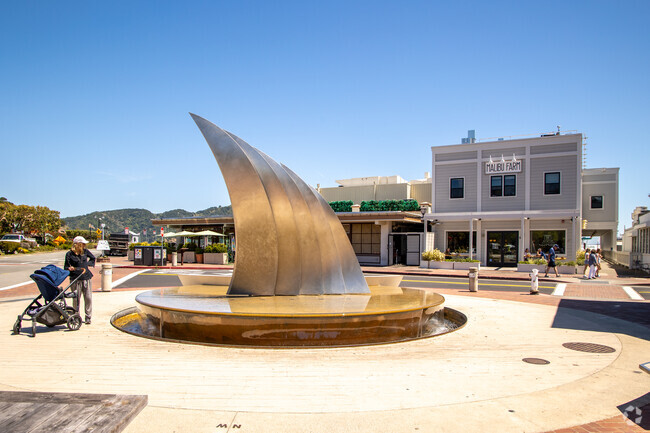 This large fountain can be found at the center of the downtown Tiburon area near Belvedere.