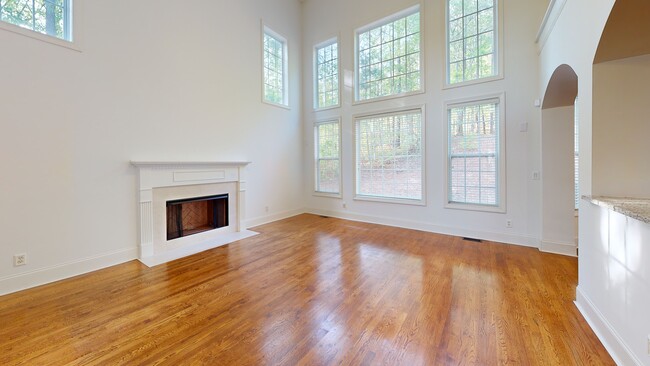 5615 Toccoa Dr unit 8, Douglasville, GA 30135 - photo 2