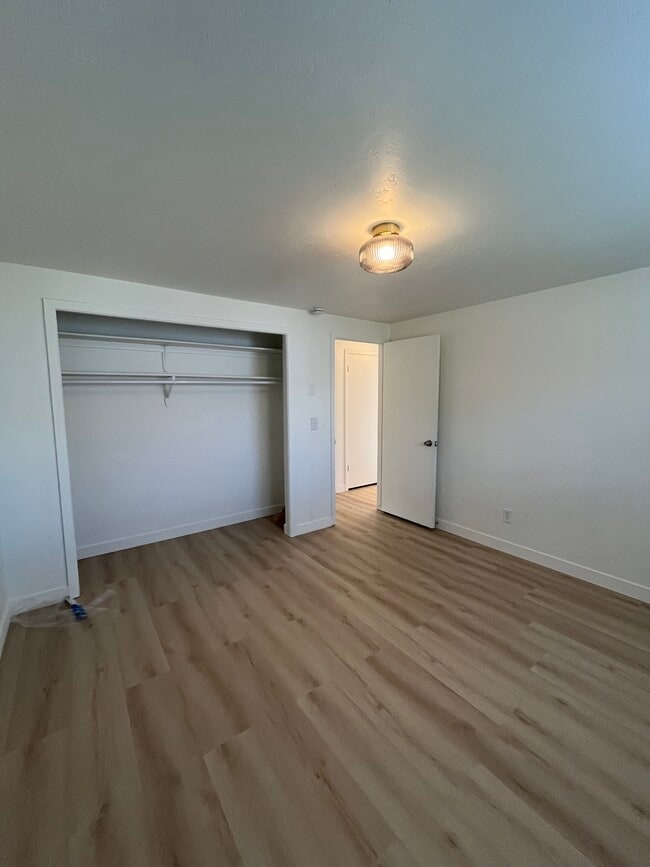Large Bedroom