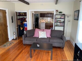 80 Robbins St Unit 2, Waltham, MA 02453