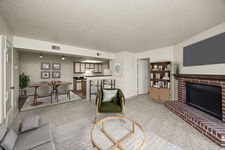 5501 Aurora Ave, Des Moines, IA 50310