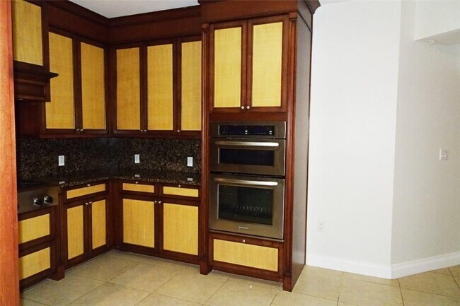 4241 N Ocean Blvd unit 201, Fort Lauderdale, FL 33308 - photo 7