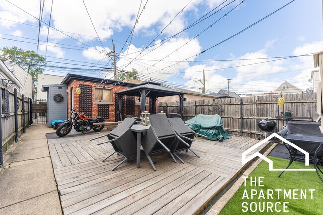 2732 N Monticello Ave unit G, Chicago, IL 60647 - photo 5