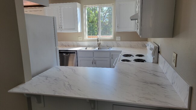 4173 Glacier View Dr unit 4173 Glacier View, Springfield, OR 97478 - photo 4