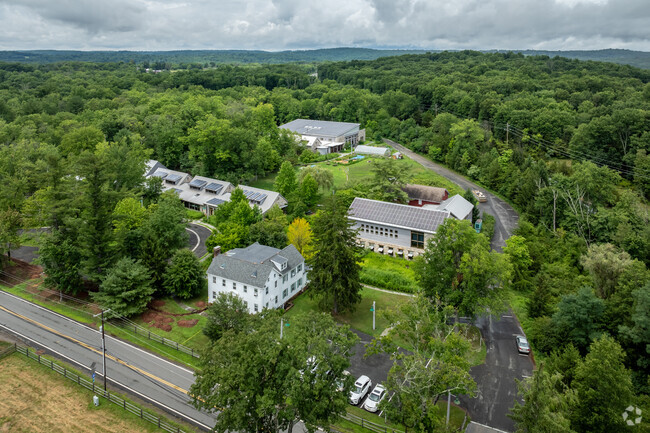 The Willow School is a well rated private school in Bedminster, NJ.