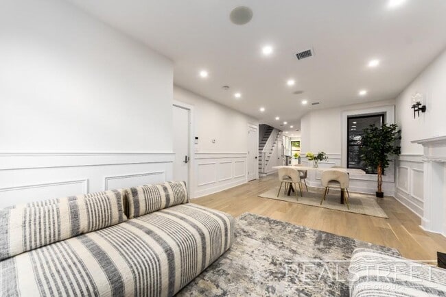 90 Hull St, Brooklyn, NY 11233 - photo 2