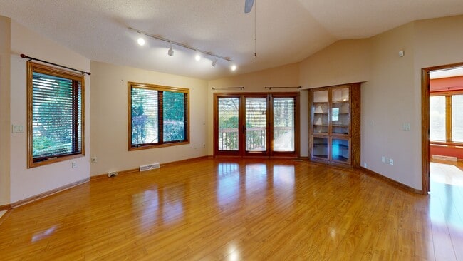 613 Bay View Rd unit 60, Mukwonago, WI 53149 - photo 2