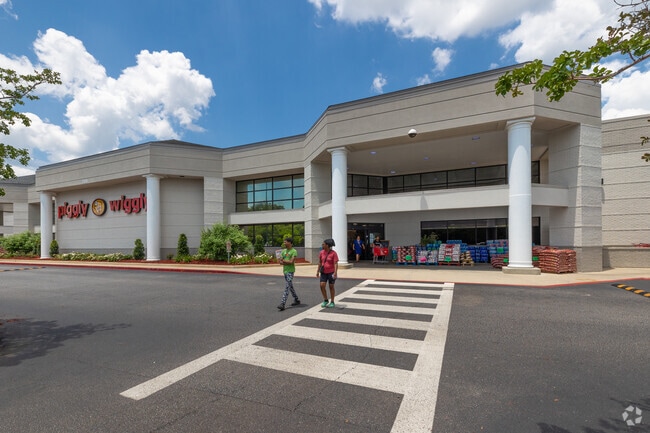 Explore Malibar Heights' grocery stores for a delightful shopping experience close to home.