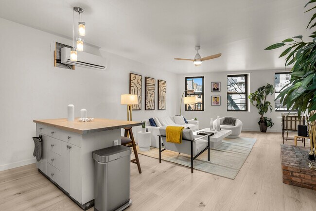 354 Bowery unit ID1034997P, New York, NY 10012 - photo 5