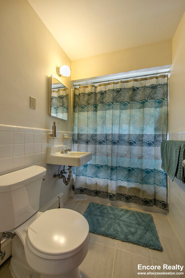 11 Allen St unit 8, Arlington, MA 02474 - photo 4