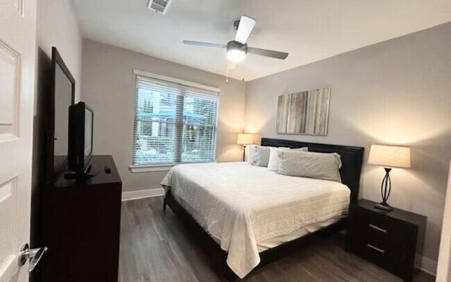 1160 Johnson Ferry Rd NE unit ID1328925P, Sandy Springs, GA 30342 - photo 3