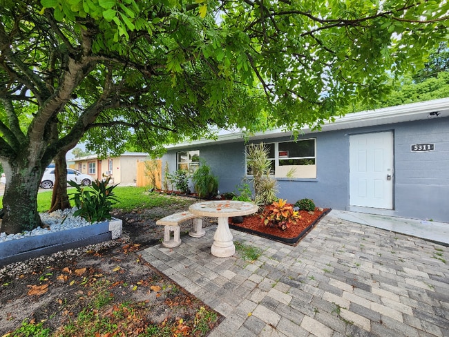 5311 5th St Ct W, Bradenton, FL 34207 - photo 2