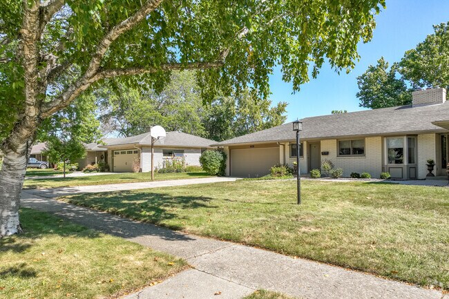 Ranch style homes are one of the most popular home styles in Alpine Ridge.
