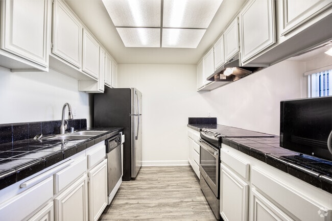 Ashland Garden Apartments, San Lorenzo, CA 94580 - photo 3