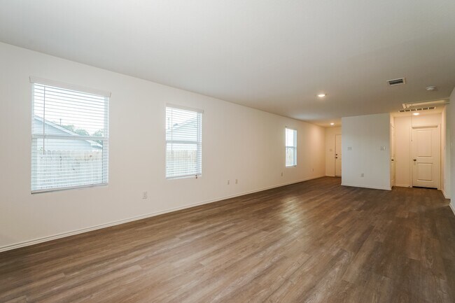 13710 Haystack Ridge, San Antonio, TX 78252 - photo 4