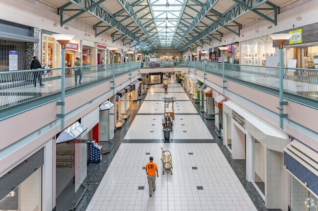 The Galleria is a mall complex in Richland that offers shopping and fine dining.