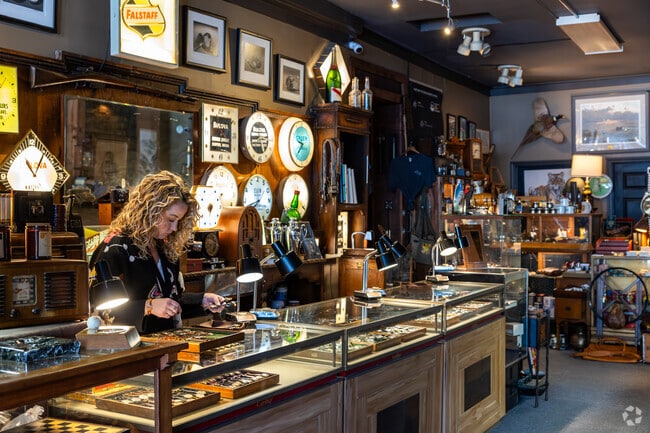 Cool Vintage Watches in downtown Parkville is a nostalgic shop presenting a unique assortment of vintage and antique watches, clocks and accessories.