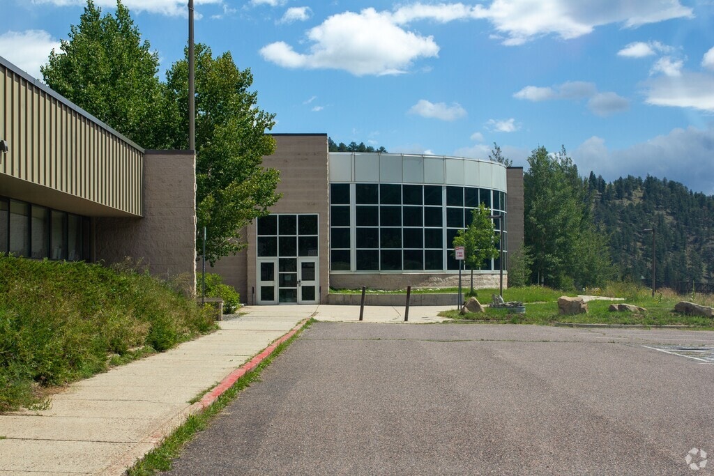 Welcome to Fitzsimmons Middle School in Park County.