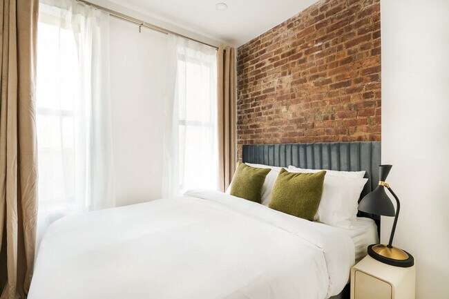 501 1/2 E 83rd St unit FL2-ID1022040P, New York, NY 10028 - photo 5