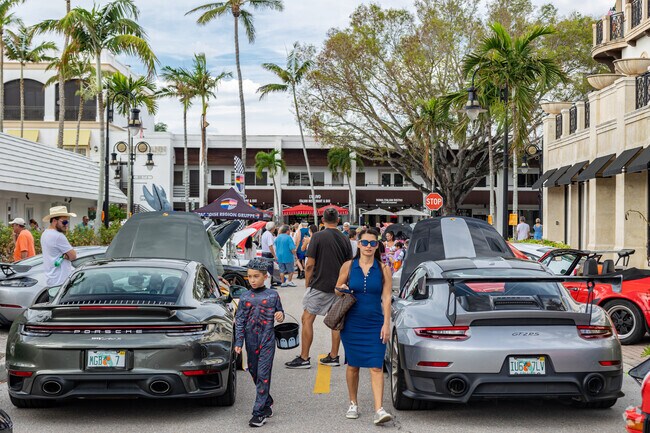 Downtown Naples hosts a number of holiday events throughout the year, close to Briarwood.