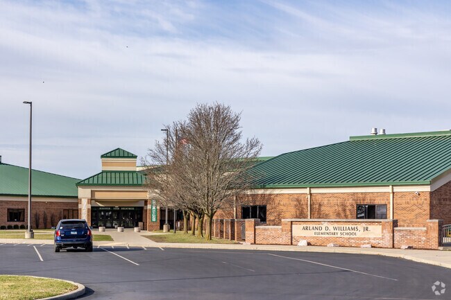 Arland D Williams Elementary is zoned for Mattoon Community Unit School District No. 2.