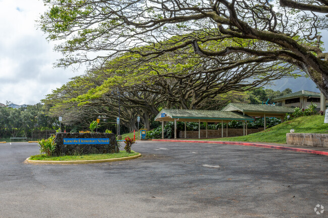 Kaneohe Elementary School in Kuliouou provides education for students from kindergarten to 6th g