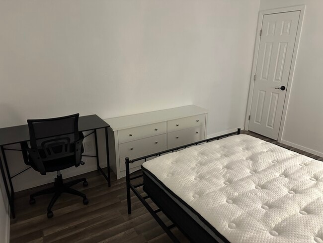 1705 NW 48th St, Lawton, OK 73505 - photo 2