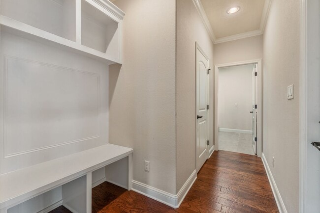 8200 Carters Cove, College Station, TX 77845 - photo 4