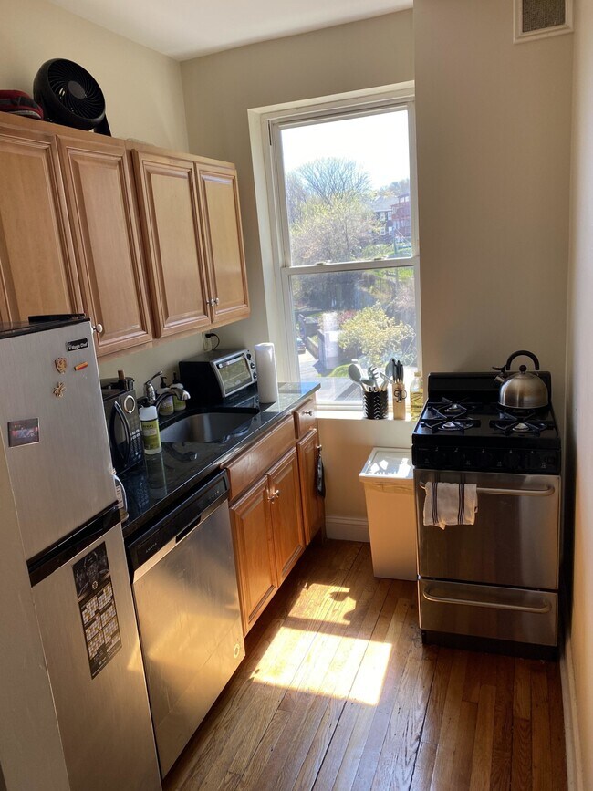 85 Brainerd Rd unit 18, Allston, MA 02134 - photo 5