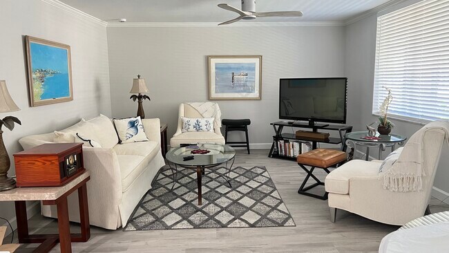 1517 Chesapeake Ave unit 1517 Chesapeake Aven, Naples, FL 34102 - photo 7