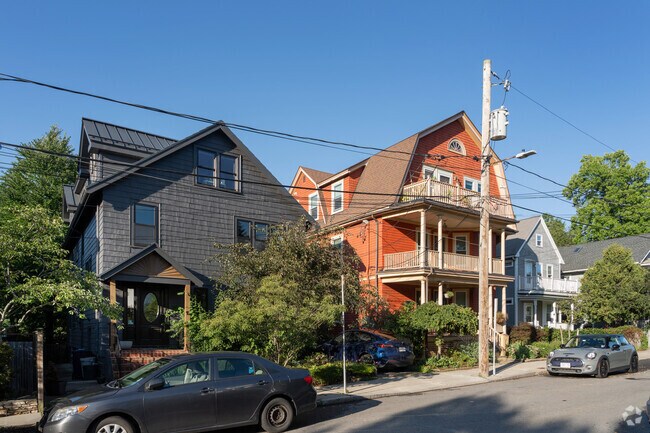 Majestic homes are the crown jewels of Neighborhood Nine.