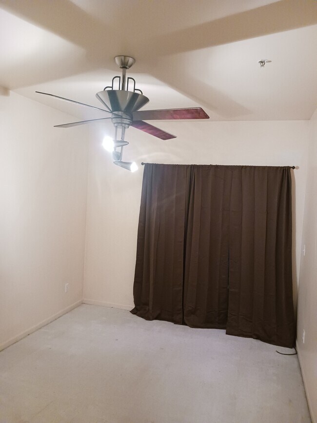 2557 John R St, Detroit, MI 48201 - photo 7