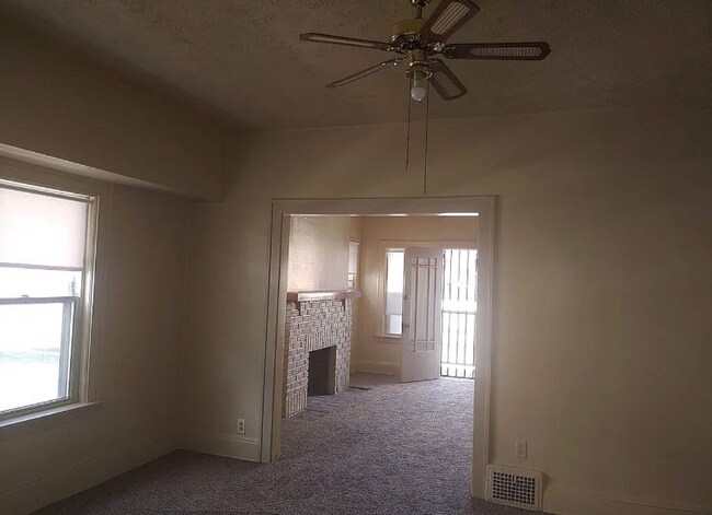 3706 E 131st St unit 2, Cleveland, OH 44120 - photo 3