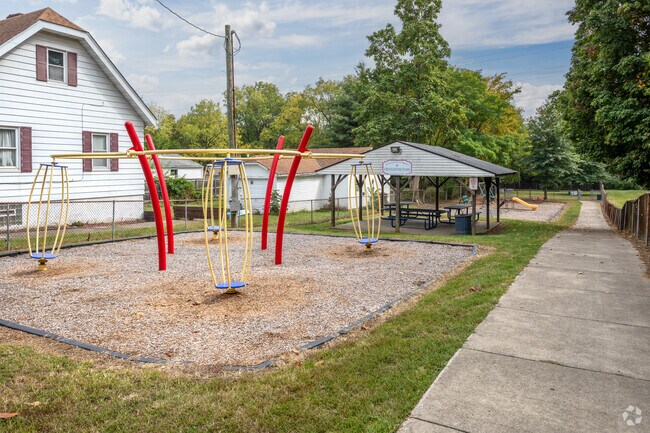 Firefighters Park in Arlington Heights, OH has a playground and picnic shelter.