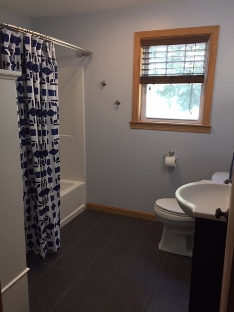 9 Newbury St unit Upstairs, Nashua, NH 03060 - photo 3