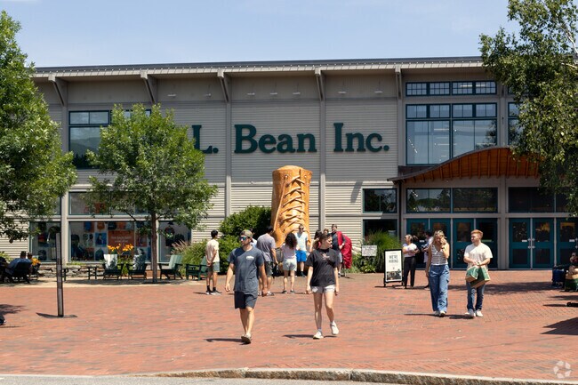 L.L. Bean’s flagship campus in Downtown Freeport, near Durham, ME, is a premier destination for outdoor gear, shopping, and seasonal events.